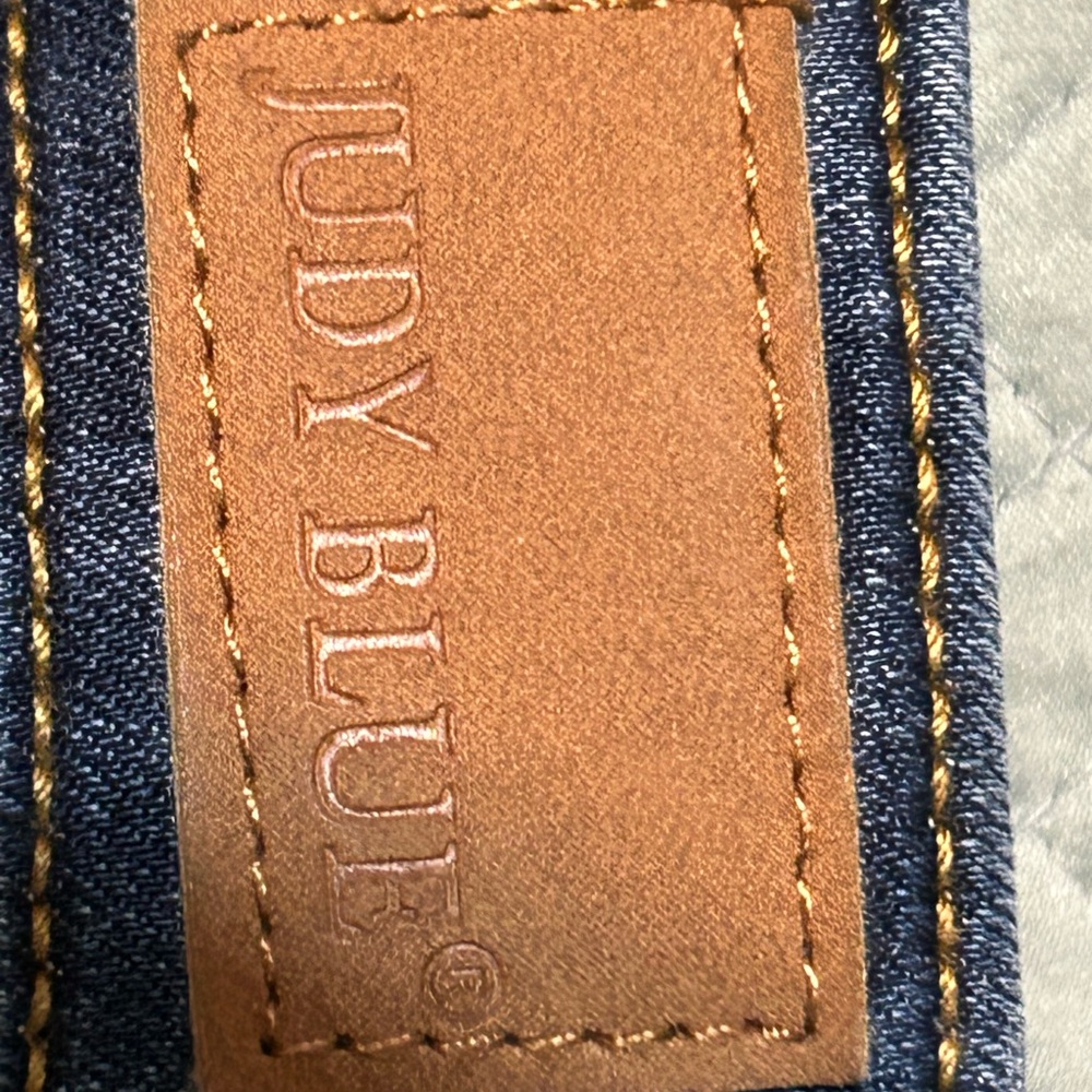 Distressed Blue Jeans - Picture 5 of 6